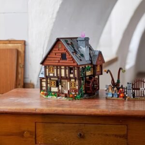 Magic Witch House Micro-Brick Building Set (2316 Pieces)