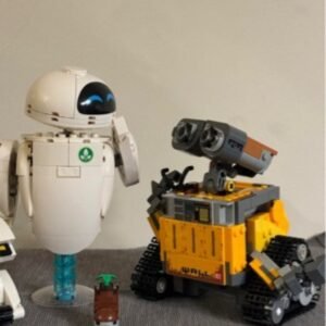 Robot Couple Building Set finished display model